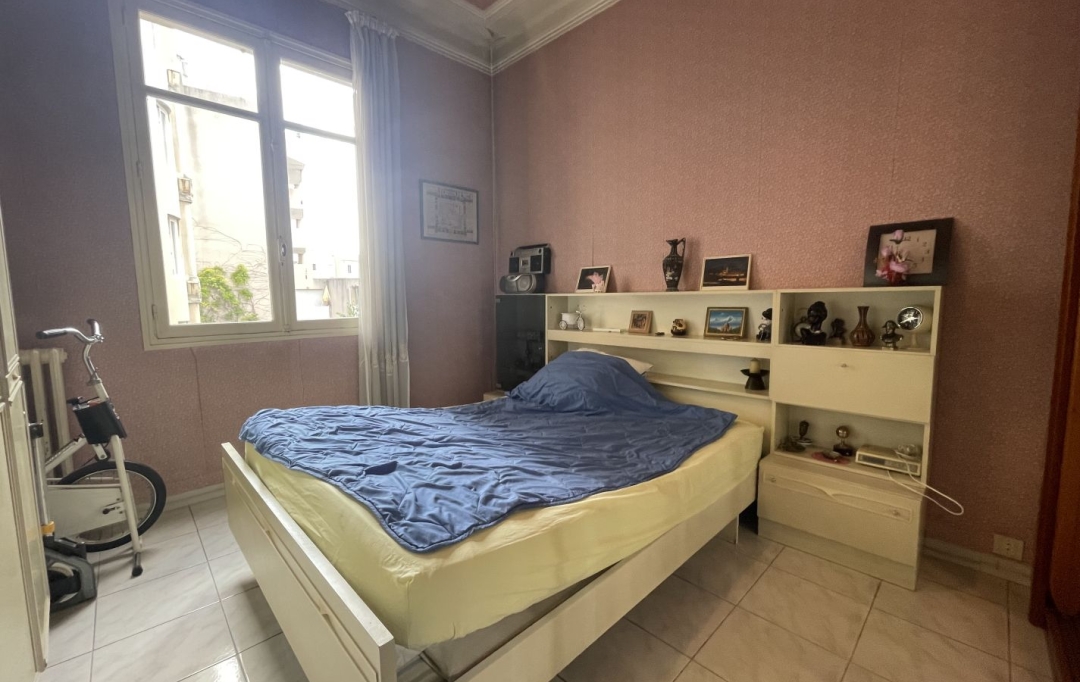 IMMOBILIERE ARTHUR : Appartement | MARSEILLE (13005) | 69 m2 | 185 000 € 