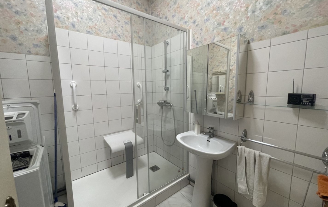 IMMOBILIERE ARTHUR : Appartement | MARSEILLE (13005) | 69 m2 | 185 000 € 