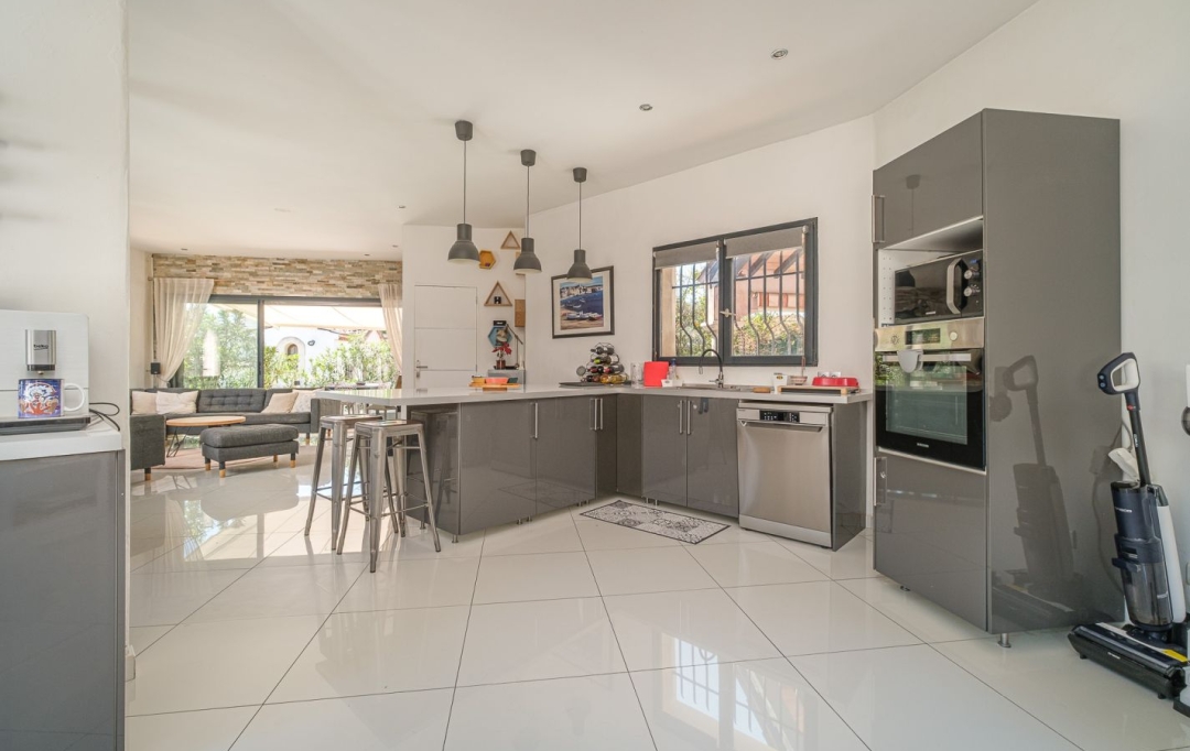 IMMOBILIERE ARTHUR : Maison / Villa | MARSEILLE (13012) | 200 m2 | 895 000 &euro; 