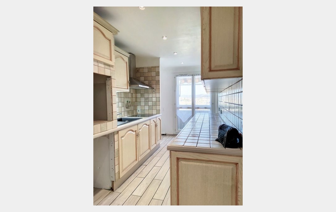 AGENCE N'DANIK : Appartement | MARSEILLE (13011) | 93 m2 | 299 000 &euro; 