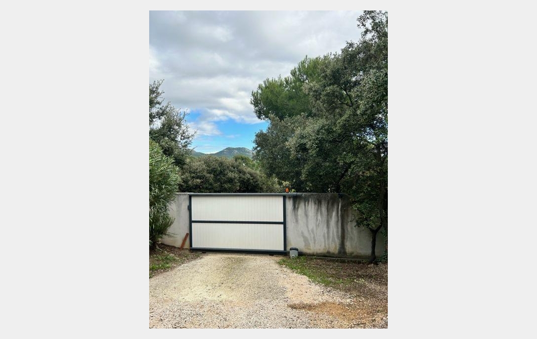IMMOBILIERE ARTHUR : Maison / Villa | MARSEILLE (13011) | 135 m2 | 2 600 € 