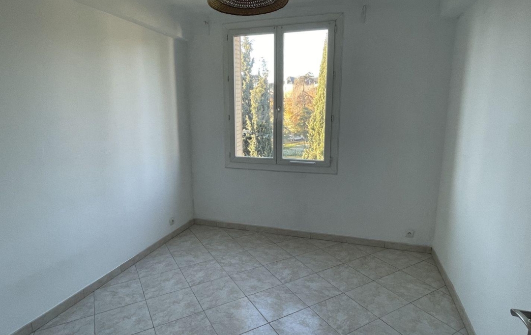 IMMOBILIERE ARTHUR : Appartement | MARSEILLE (13013) | 63 m2 | 720 € 