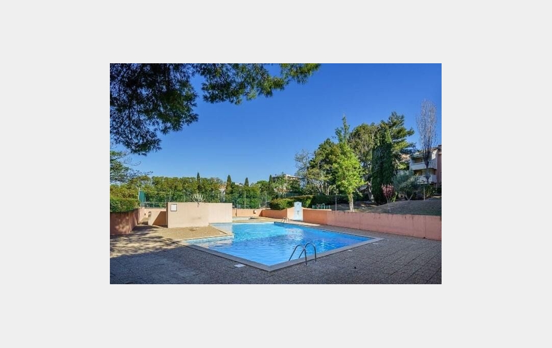 IMMOBILIERE ARTHUR : Appartement | MARSEILLE (13009) | 69 m2 | 1 130 € 