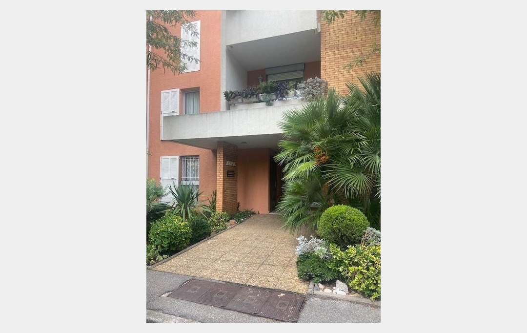 IMMOBILIERE ARTHUR : Appartement | MARSEILLE (13009) | 69 m2 | 1 130 € 