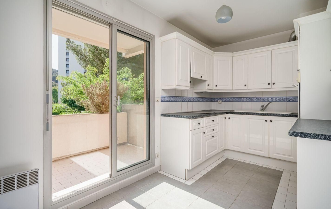 IMMOBILIERE ARTHUR : Appartement | MARSEILLE (13009) | 69 m2 | 1 130 € 