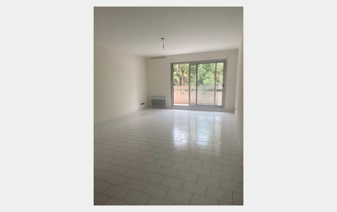 IMMOBILIERE ARTHUR : Appartement | MARSEILLE (13009) | 69 m2 | 1 130 € 