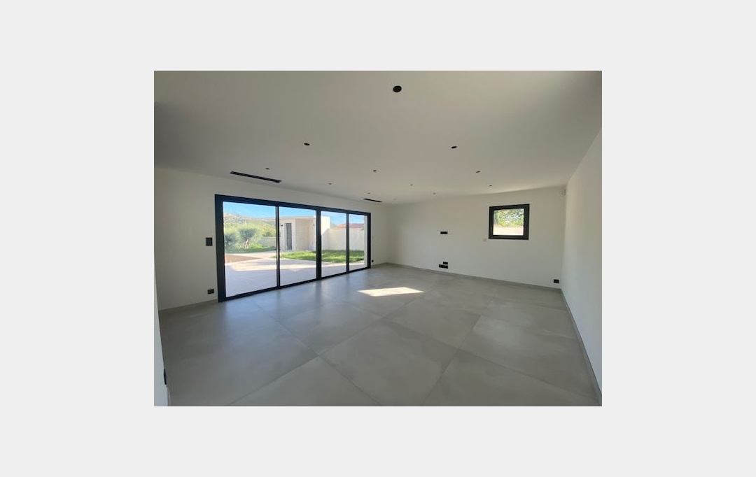 IMMOBILIERE ARTHUR : House | ALLAUCH (13190) | 170 m2 | 3 800 € 