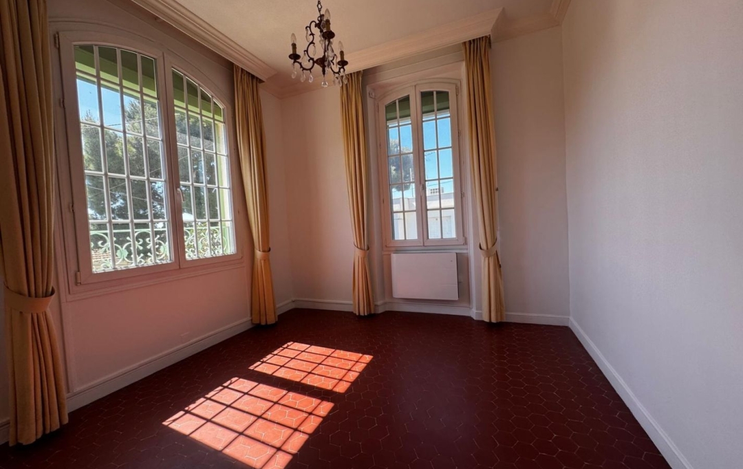 IMMOBILIERE ARTHUR : Maison / Villa | MARSEILLE (13014) | 105 m2 | 1 200 &euro; 