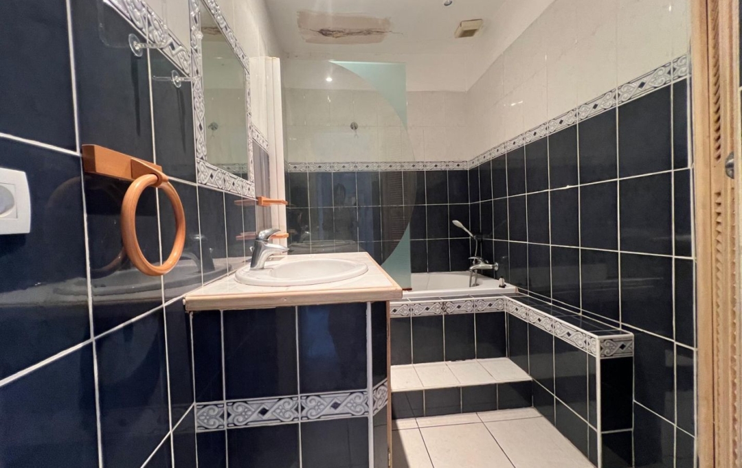 IMMOBILIERE ARTHUR : Appartement | MARSEILLE (13004) | 60 m2 | 800 &euro; 