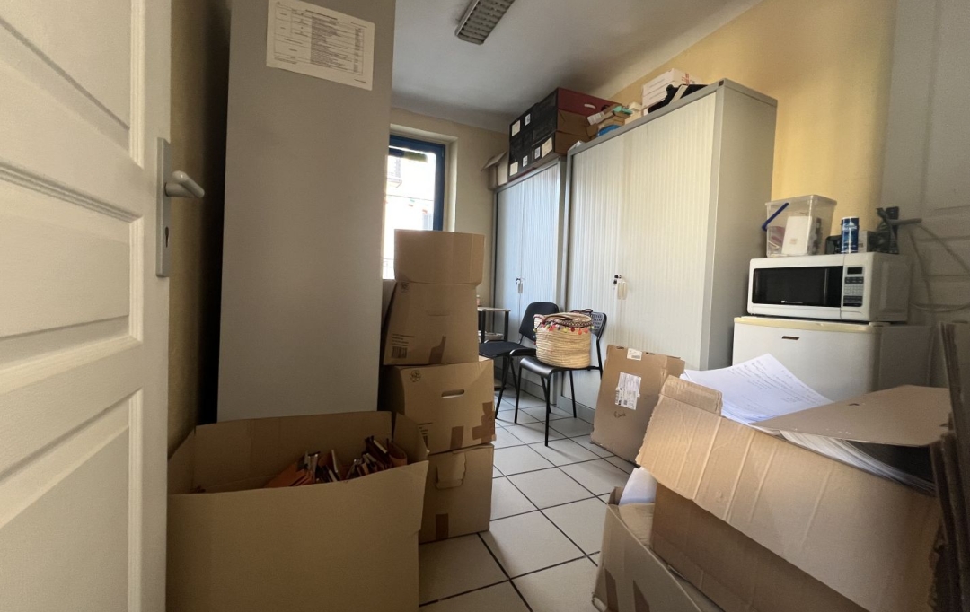 IMMOBILIERE ARTHUR : Local / Bureau | PLAN-DE-CUQUES (13380) | 57 m2 | 179 000 € 