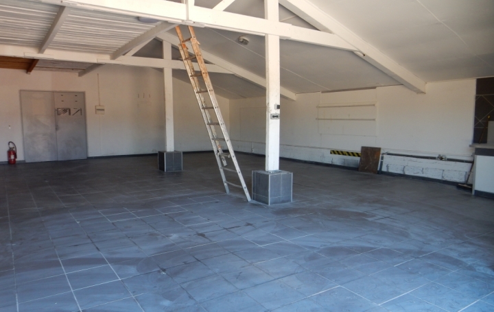  AGENCE N'DANIK Autres | EGUILLES (13510) | 140 m2 | 1 130 € 