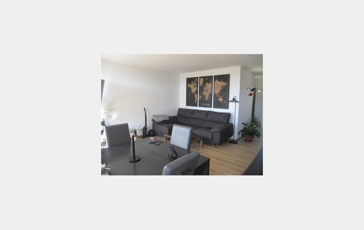 Appartement P3 MARSEILLE 63 m2 920 € Appartement P3 MARSEILLE 63 m2 920 €