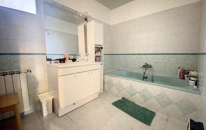 IMMOBILIERE ARTHUR : Maison / Villa | MARSEILLE (13013) | 160 m2 | 1 800 € 