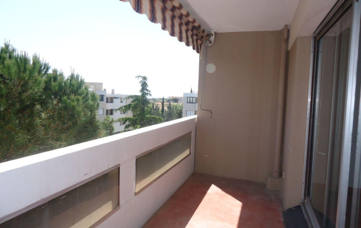 Appartement P3   MARSEILLE  67 m2 1 065 € 