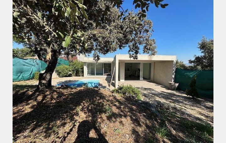 Maison MARSEILLE 135 m2 2 800 € Maison MARSEILLE 135 m2 2 800 €