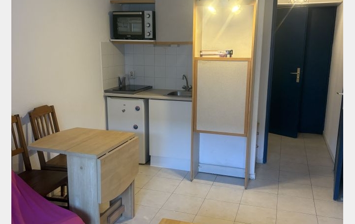 Studio MARSEILLE 18 m2 450 € Studio MARSEILLE 18 m2 450 €