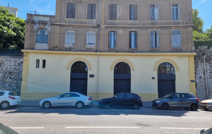  IMMOBILIERE ARTHUR Local / Bureau | MARSEILLE (13002) | 400 m2 | 5 000 € 