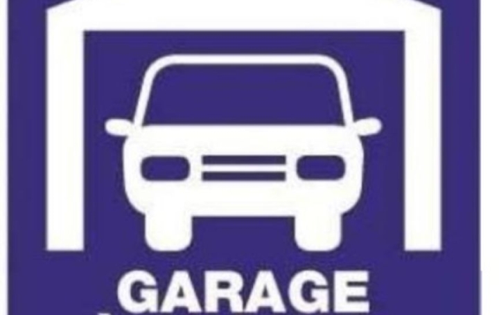 Garage   PLAN-DE-CUQUES  12 m2 120 € 