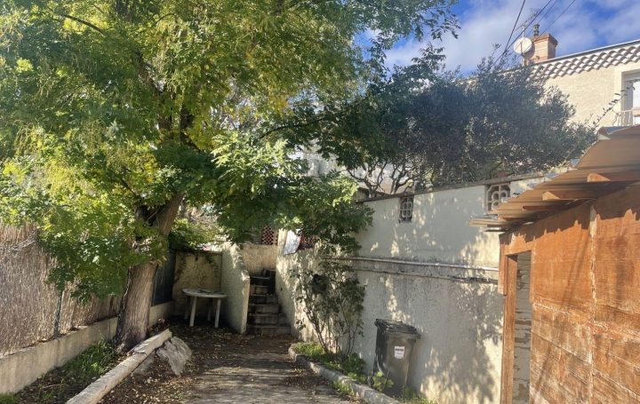 Maison PLAN-DE-CUQUES 44 m2 209 000 € Maison PLAN-DE-CUQUES 44 m2 209 000 €