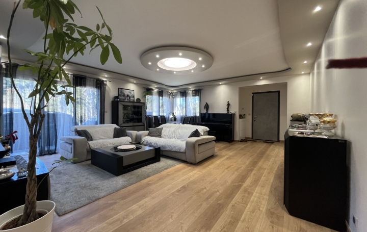 Maison   MARSEILLE  142 m2 720 000 € 