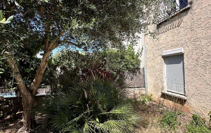 Maison   MARSEILLE  83 m2 395 000 € 