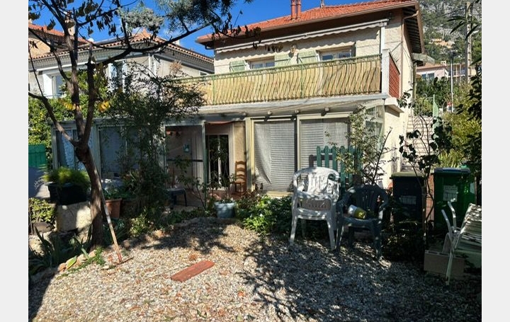 Maison   TOULON  85 m2 343 000 € 