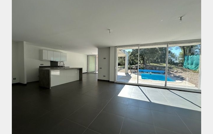  IMMOBILIERE ARTHUR Maison / Villa | MARSEILLE (13011) | 135 m2 | 2 690 € 