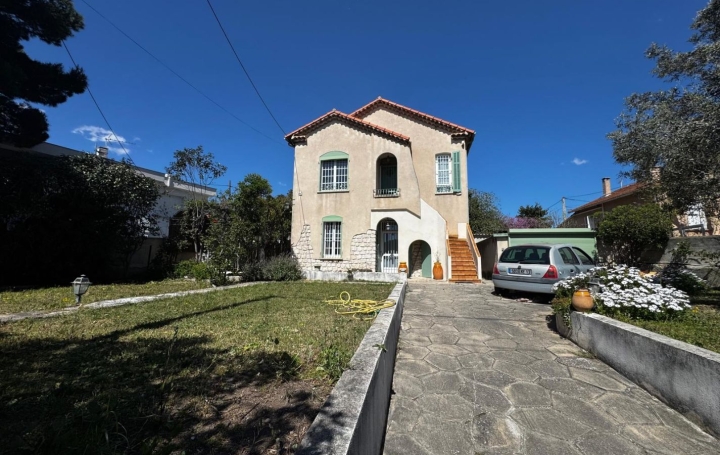 Maison   MARSEILLE  105 m2 1 200 € 