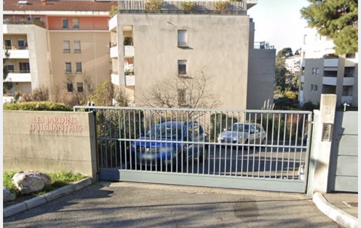Appartement P2   MARSEILLE  46 m2 800 € 