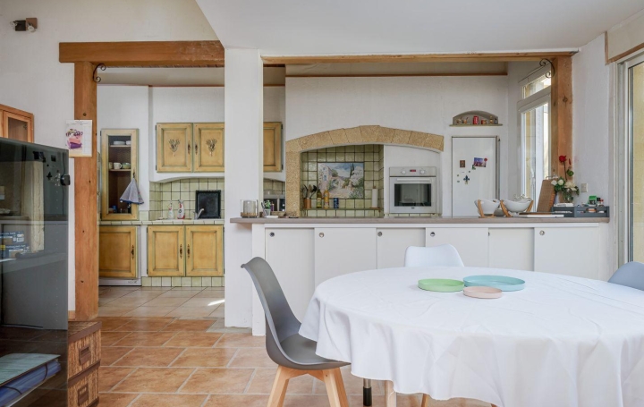 Appartement P4 MARSEILLE 99 m2 275 000 € Appartement P4 MARSEILLE 99 m2 275 000 €
