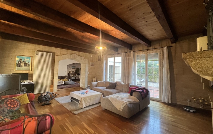 Maison   MARSEILLE  185 m2 490 000 € 