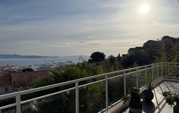 Villa   LA CIOTAT  141 m2 1 470 000 € 