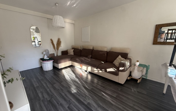 Appartement P4   MARSEILLE  82 m2 106 000 € 